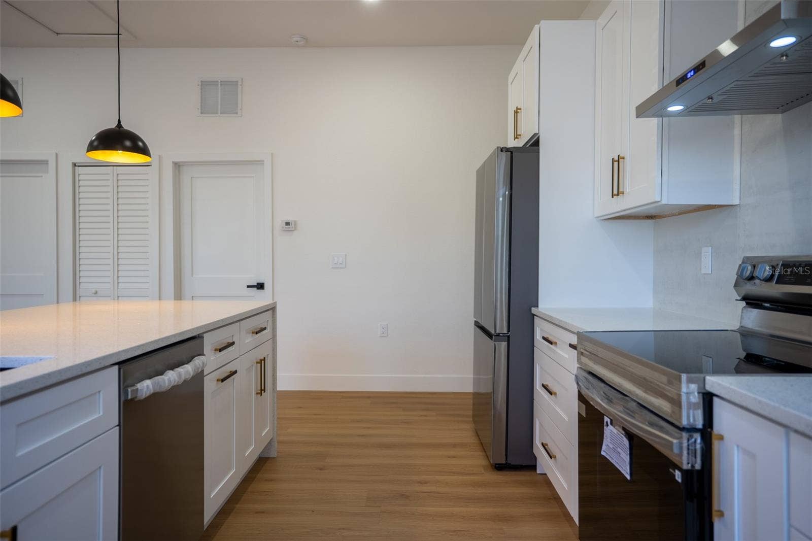 1209 E 18TH AVENUE, Tampa, FL 33605 1209 E 18TH AVENUE, Tampa, FL 33605