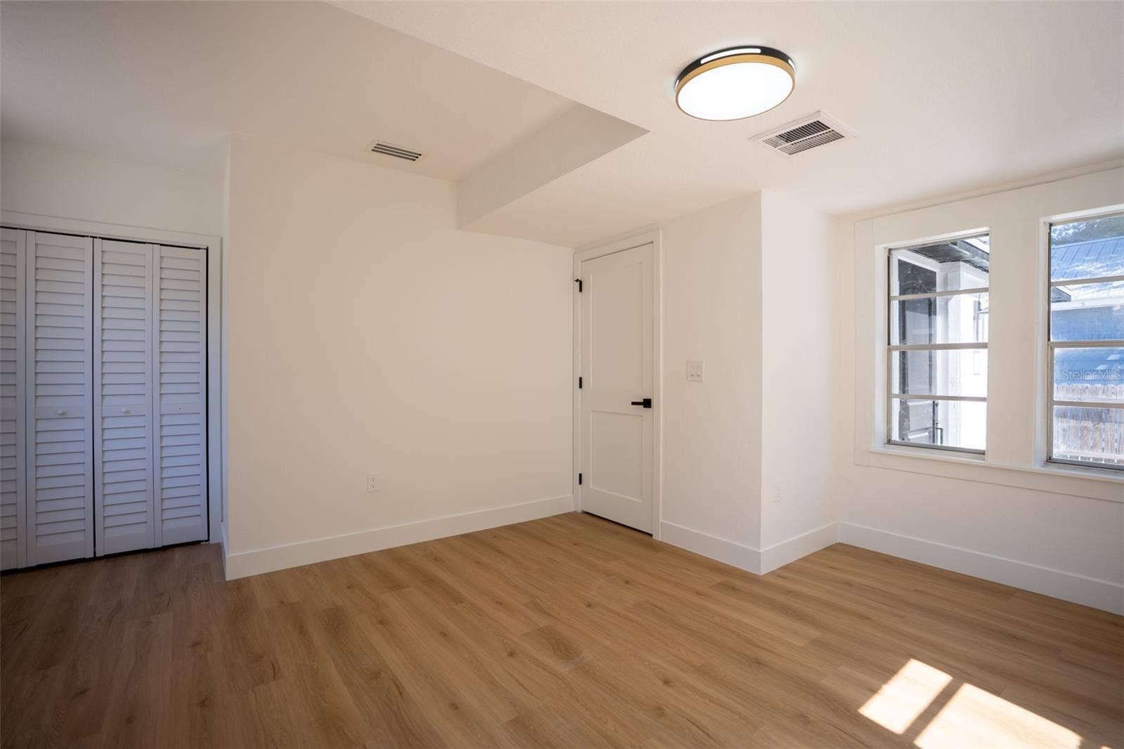 1209 E 18TH AVENUE, Tampa, FL 33605 1209 E 18TH AVENUE, Tampa, FL 33605