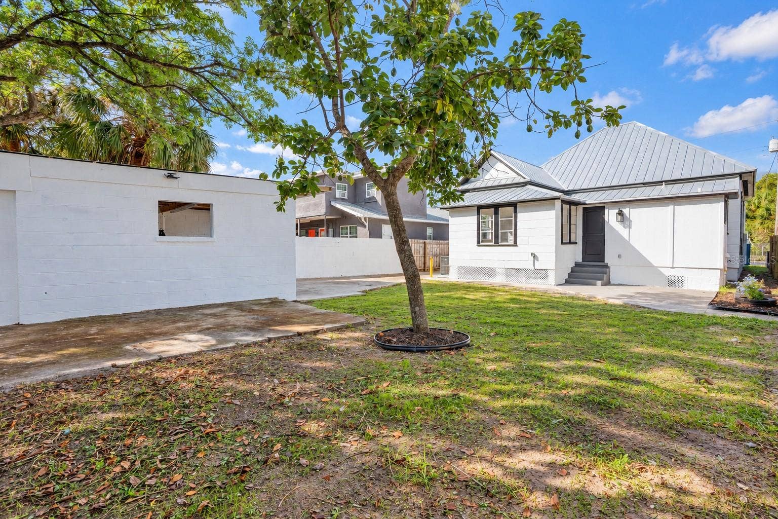 1209 E 18TH AVENUE, Tampa, FL 33605 1209 E 18TH AVENUE, Tampa, FL 33605