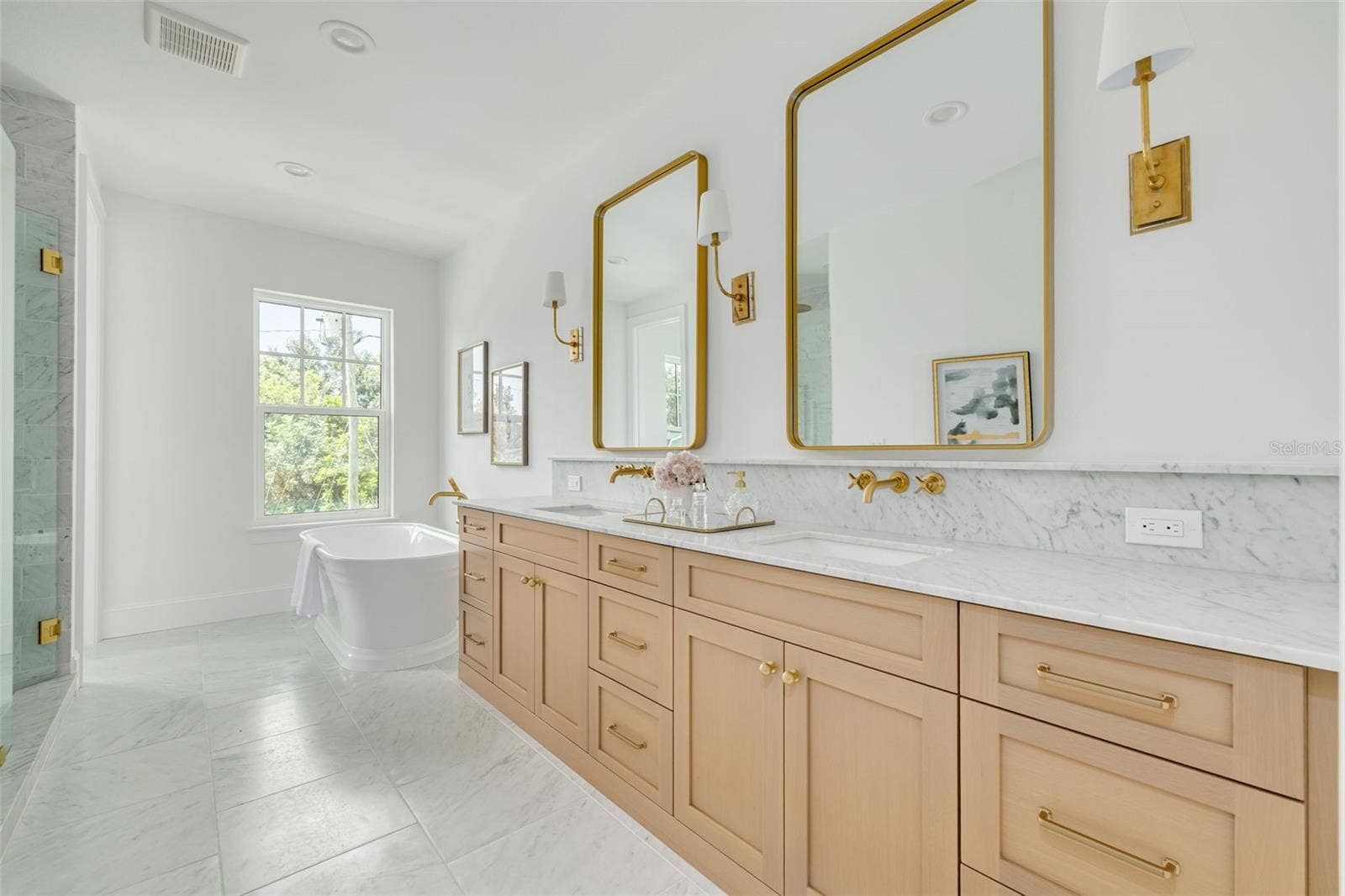 645 11 AVENUE N, St Petersburg, FL 33701
