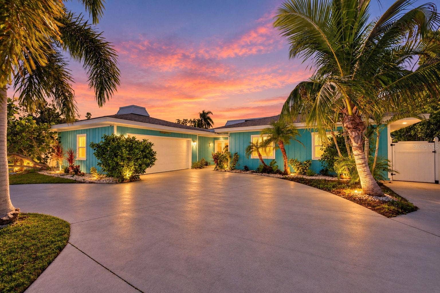 4643 BAY CREST DRIVE, Tampa, FL 33615 4643 BAY CREST DRIVE, Tampa, FL 33615