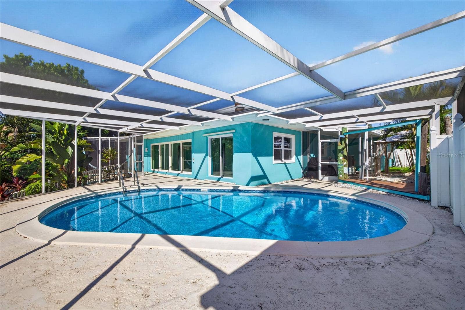 4643 BAY CREST DRIVE, Tampa, FL 33615 4643 BAY CREST DRIVE, Tampa, FL 33615