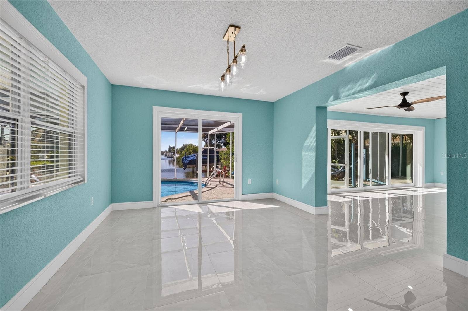 4643 BAY CREST DRIVE, Tampa, FL 33615 4643 BAY CREST DRIVE, Tampa, FL 33615