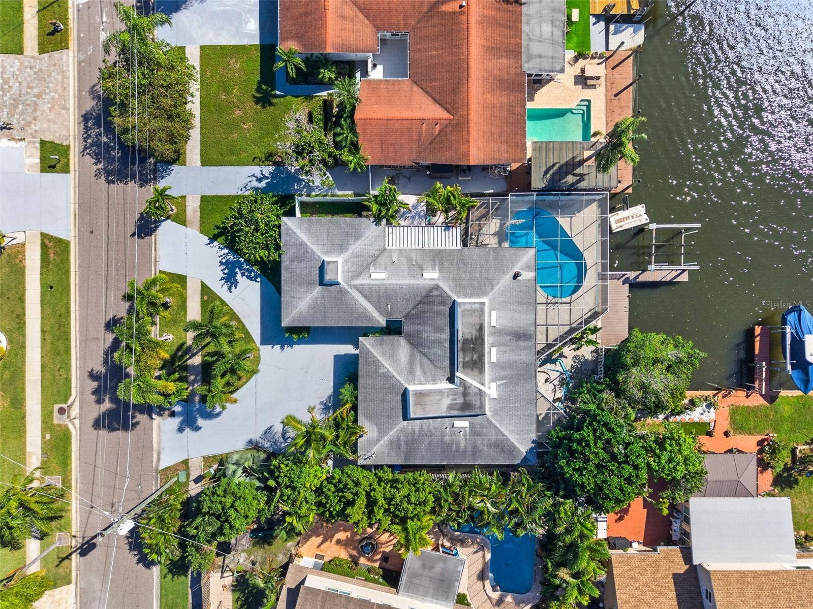 4643 BAY CREST DRIVE, Tampa, FL 33615 4643 BAY CREST DRIVE, Tampa, FL 33615