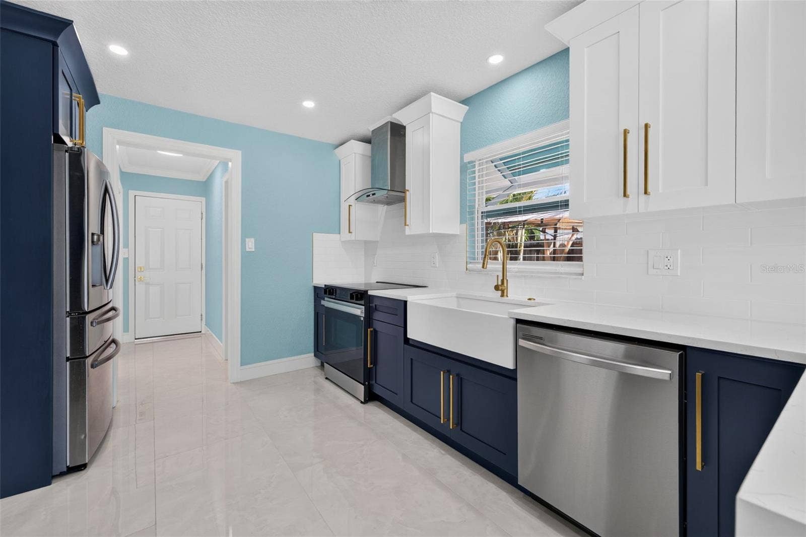 4643 BAY CREST DRIVE, Tampa, FL 33615 4643 BAY CREST DRIVE, Tampa, FL 33615