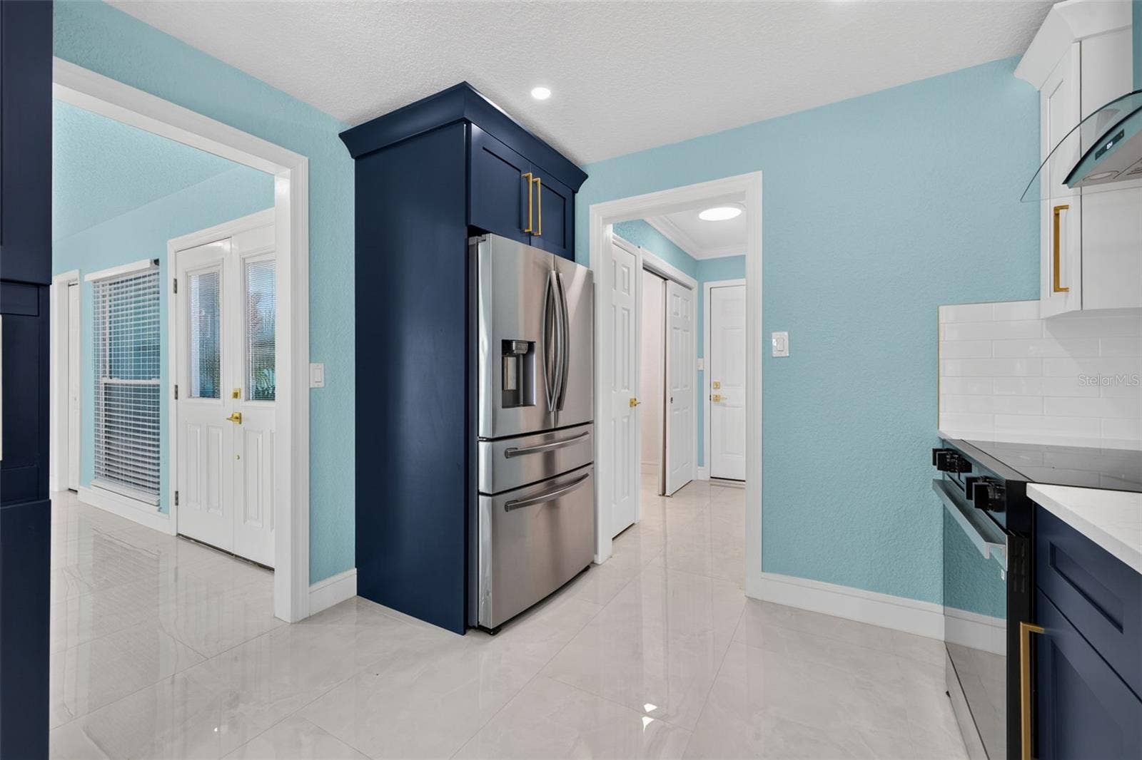 4643 BAY CREST DRIVE, Tampa, FL 33615 4643 BAY CREST DRIVE, Tampa, FL 33615