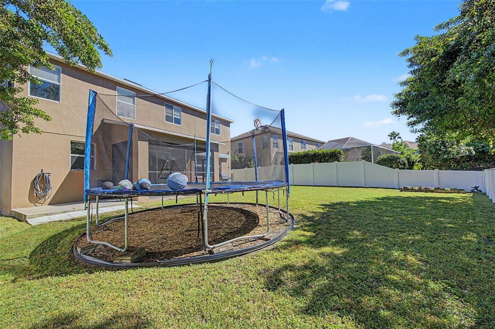 19266 FISHERMANS BEND DRIVE, Lutz, FL 33558 19266 FISHERMANS BEND DRIVE, Lutz, FL 33558