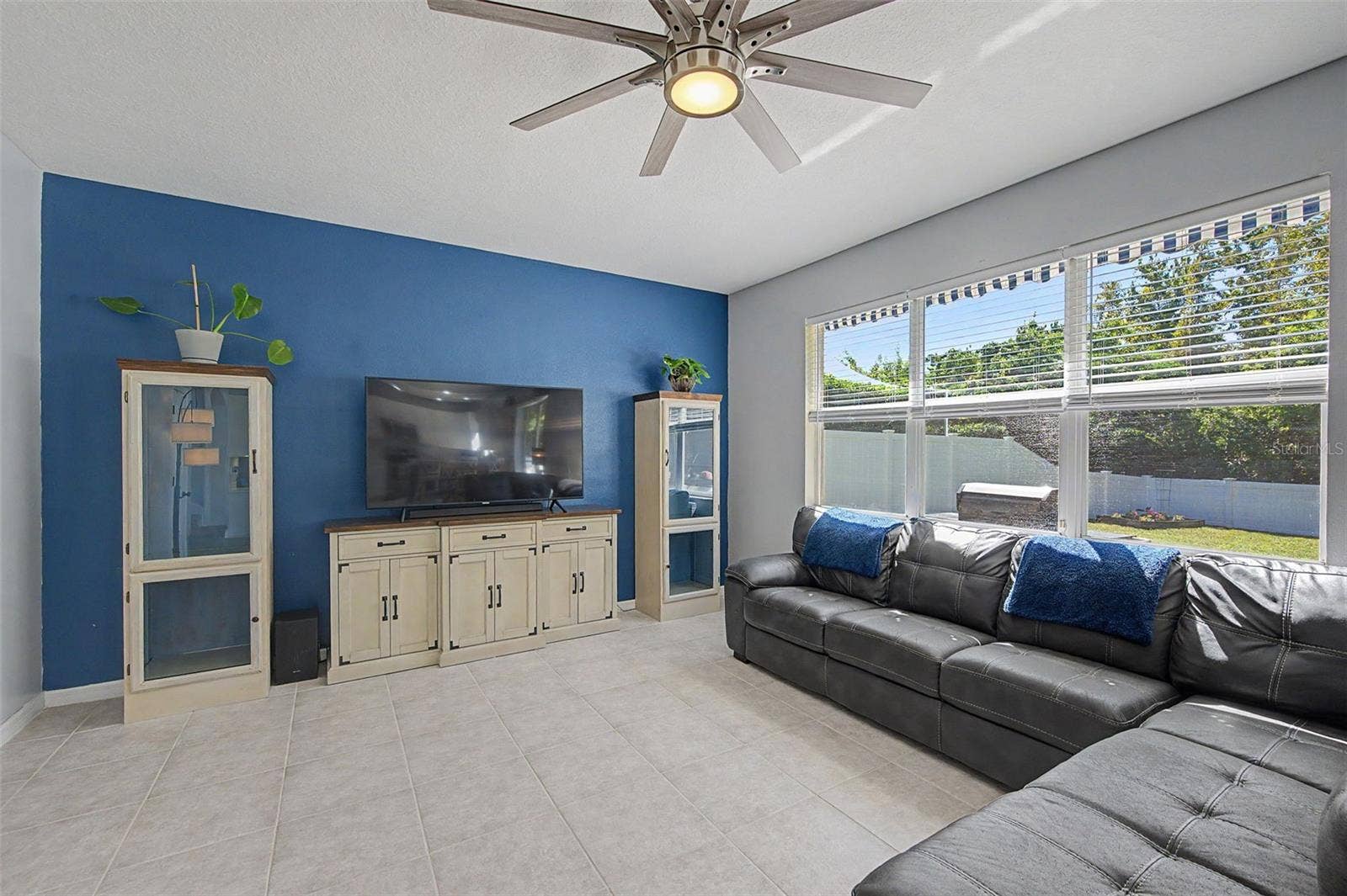 19266 FISHERMANS BEND DRIVE, Lutz, FL 33558 19266 FISHERMANS BEND DRIVE, Lutz, FL 33558