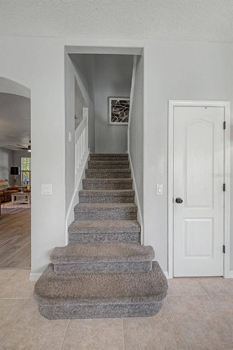 19266 FISHERMANS BEND DRIVE, Lutz, FL 33558 19266 FISHERMANS BEND DRIVE, Lutz, FL 33558