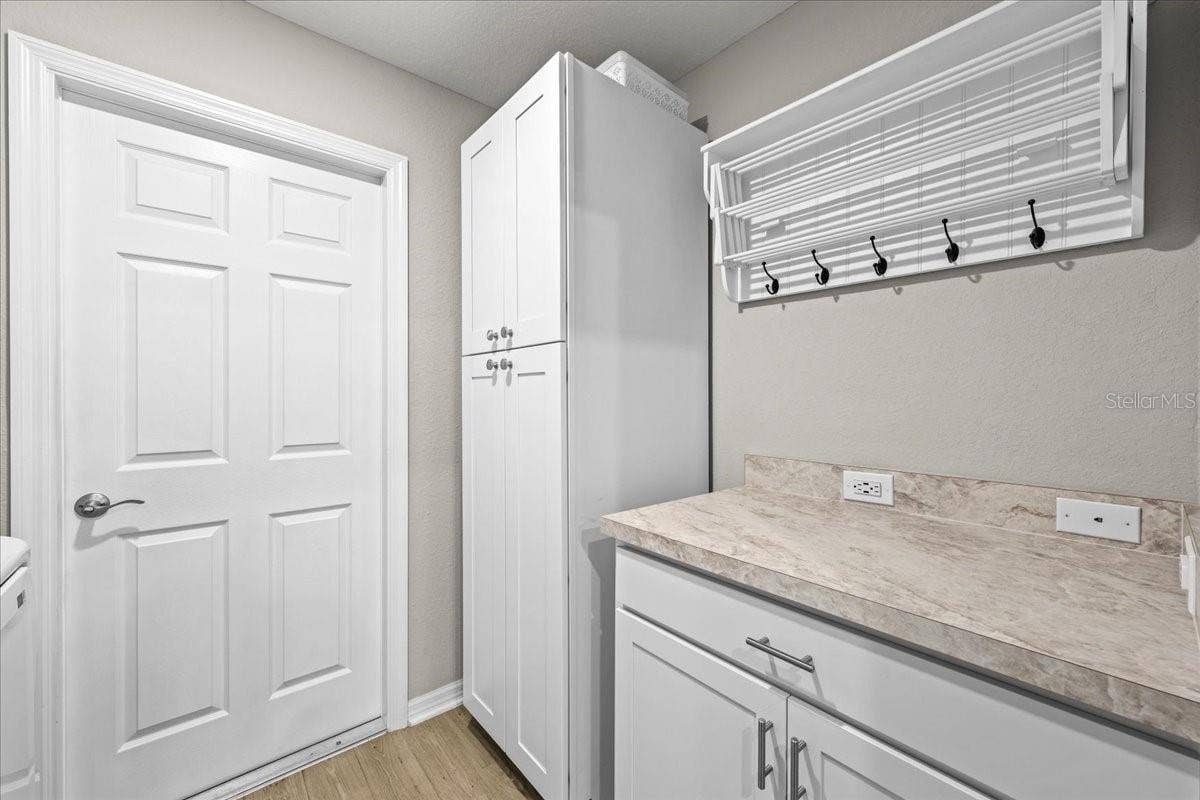 1041 MONTGOMERY LANE, Polk City, FL 33868 1041 MONTGOMERY LANE, Polk City, FL 33868