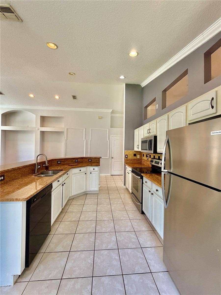 23824 PLANTATION PALMS BOULEVARD, Land O Lakes, FL 34639 23824 PLANTATION PALMS BOULEVARD, Land O Lakes, FL 34639