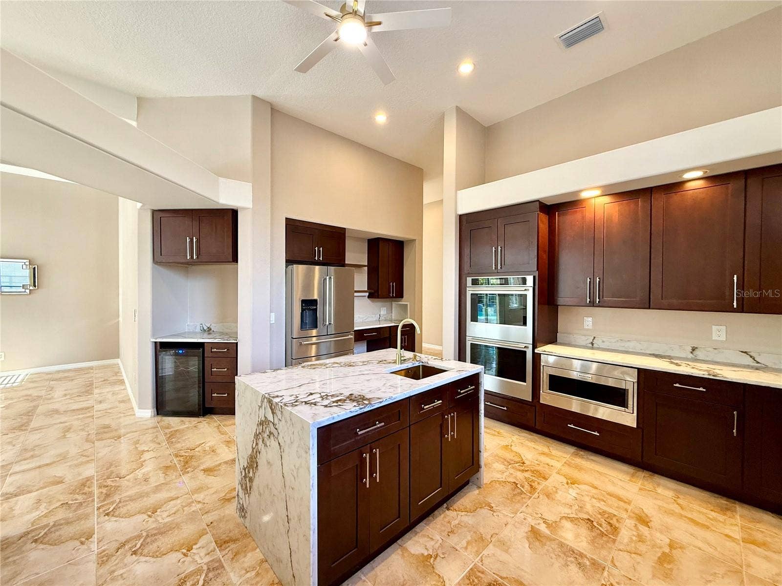 10334 LONGWOOD DRIVE, Seminole, FL 33777 10334 LONGWOOD DRIVE, Seminole, FL 33777