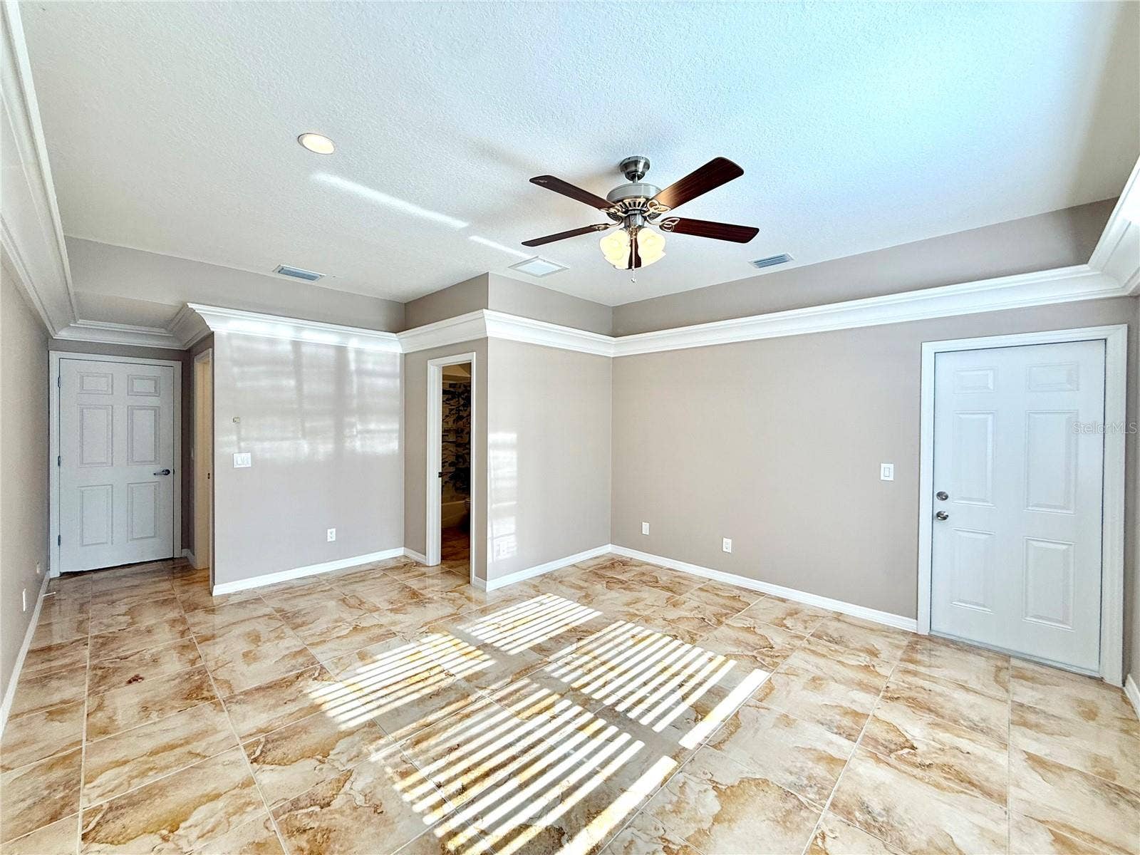 10334 LONGWOOD DRIVE, Seminole, FL 33777 10334 LONGWOOD DRIVE, Seminole, FL 33777