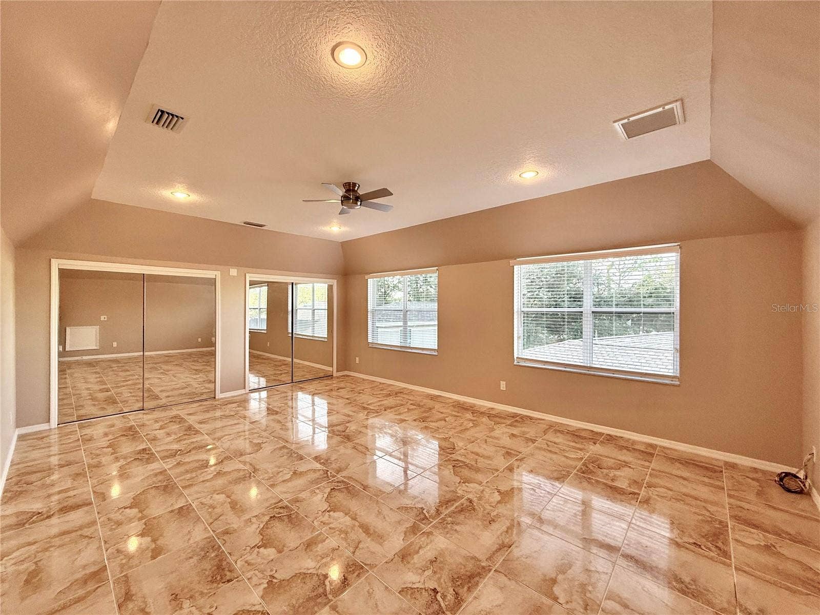 10334 LONGWOOD DRIVE, Seminole, FL 33777 10334 LONGWOOD DRIVE, Seminole, FL 33777