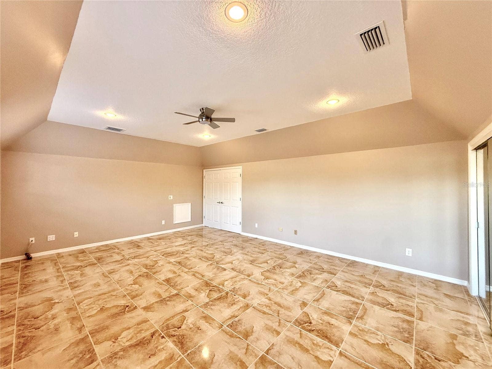 10334 LONGWOOD DRIVE, Seminole, FL 33777 10334 LONGWOOD DRIVE, Seminole, FL 33777
