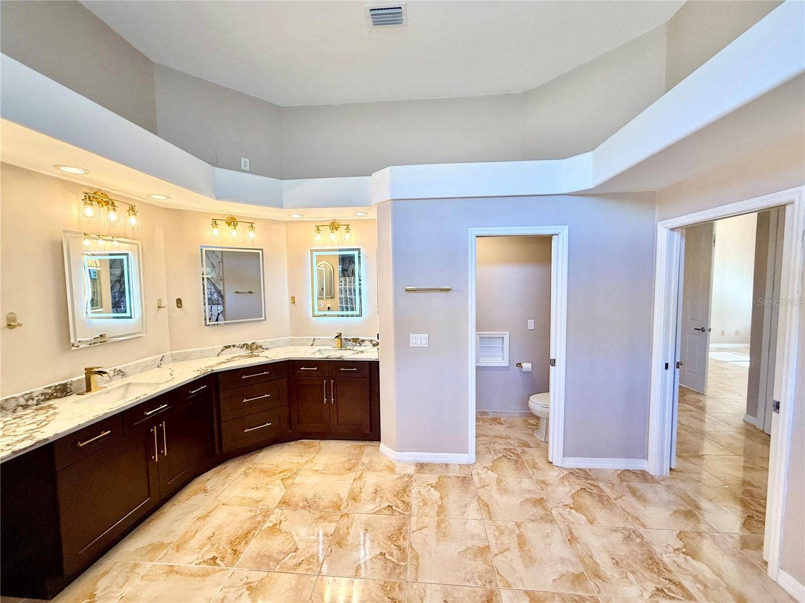 10334 LONGWOOD DRIVE, Seminole, FL 33777 10334 LONGWOOD DRIVE, Seminole, FL 33777