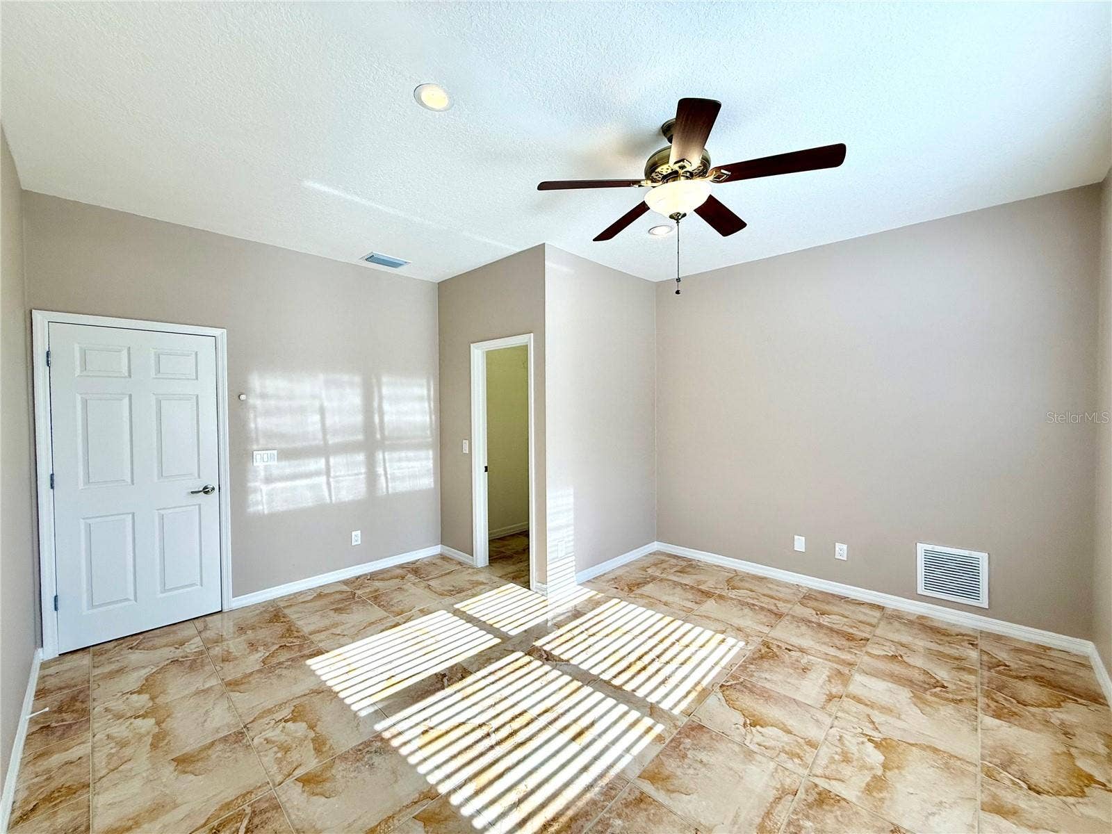 10334 LONGWOOD DRIVE, Seminole, FL 33777 10334 LONGWOOD DRIVE, Seminole, FL 33777