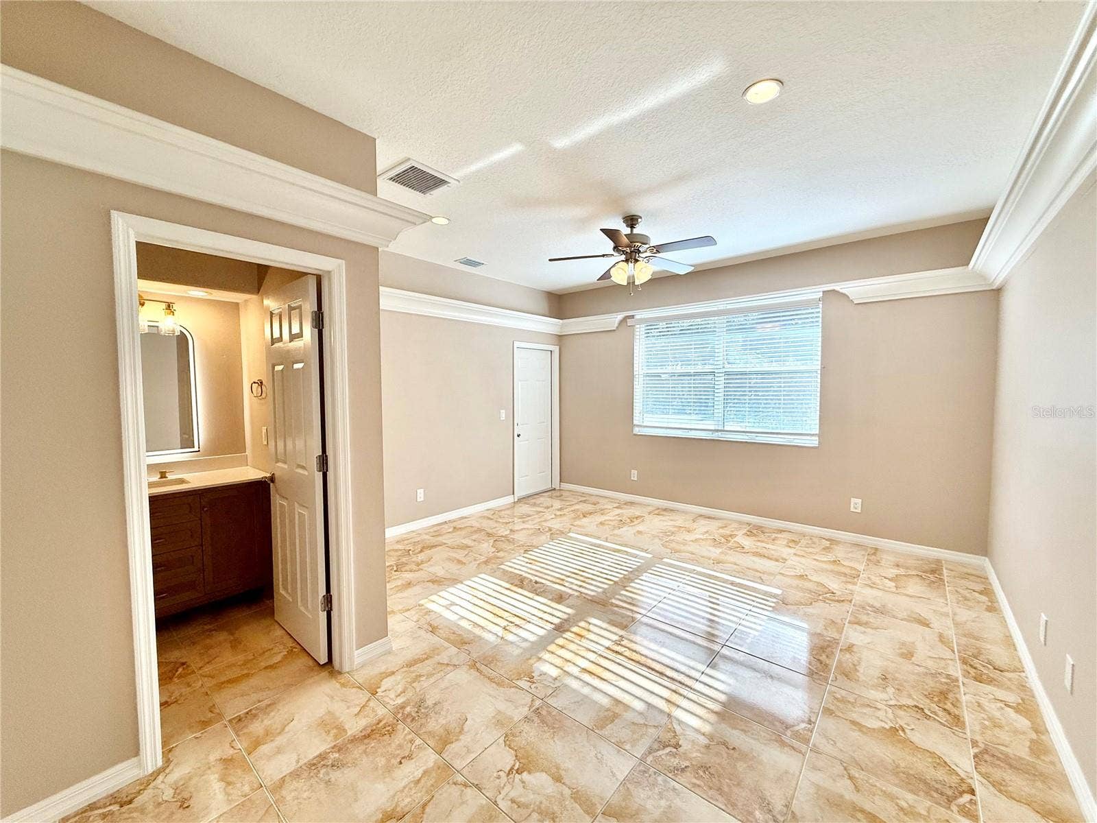 10334 LONGWOOD DRIVE, Seminole, FL 33777 10334 LONGWOOD DRIVE, Seminole, FL 33777