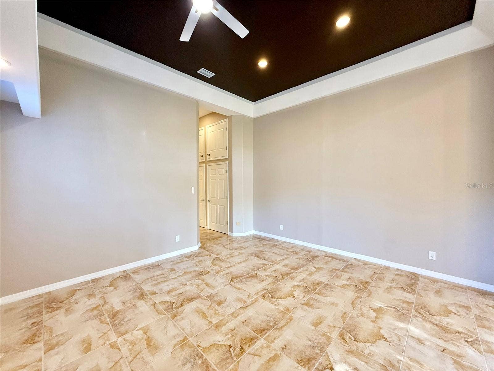 10334 LONGWOOD DRIVE, Seminole, FL 33777 10334 LONGWOOD DRIVE, Seminole, FL 33777