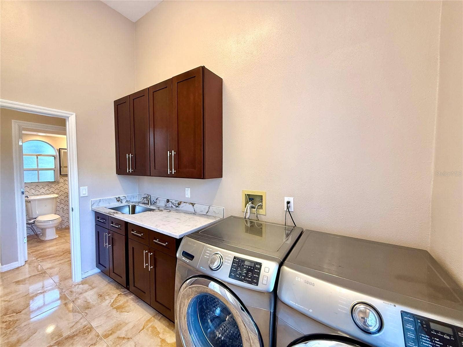 10334 LONGWOOD DRIVE, Seminole, FL 33777 10334 LONGWOOD DRIVE, Seminole, FL 33777