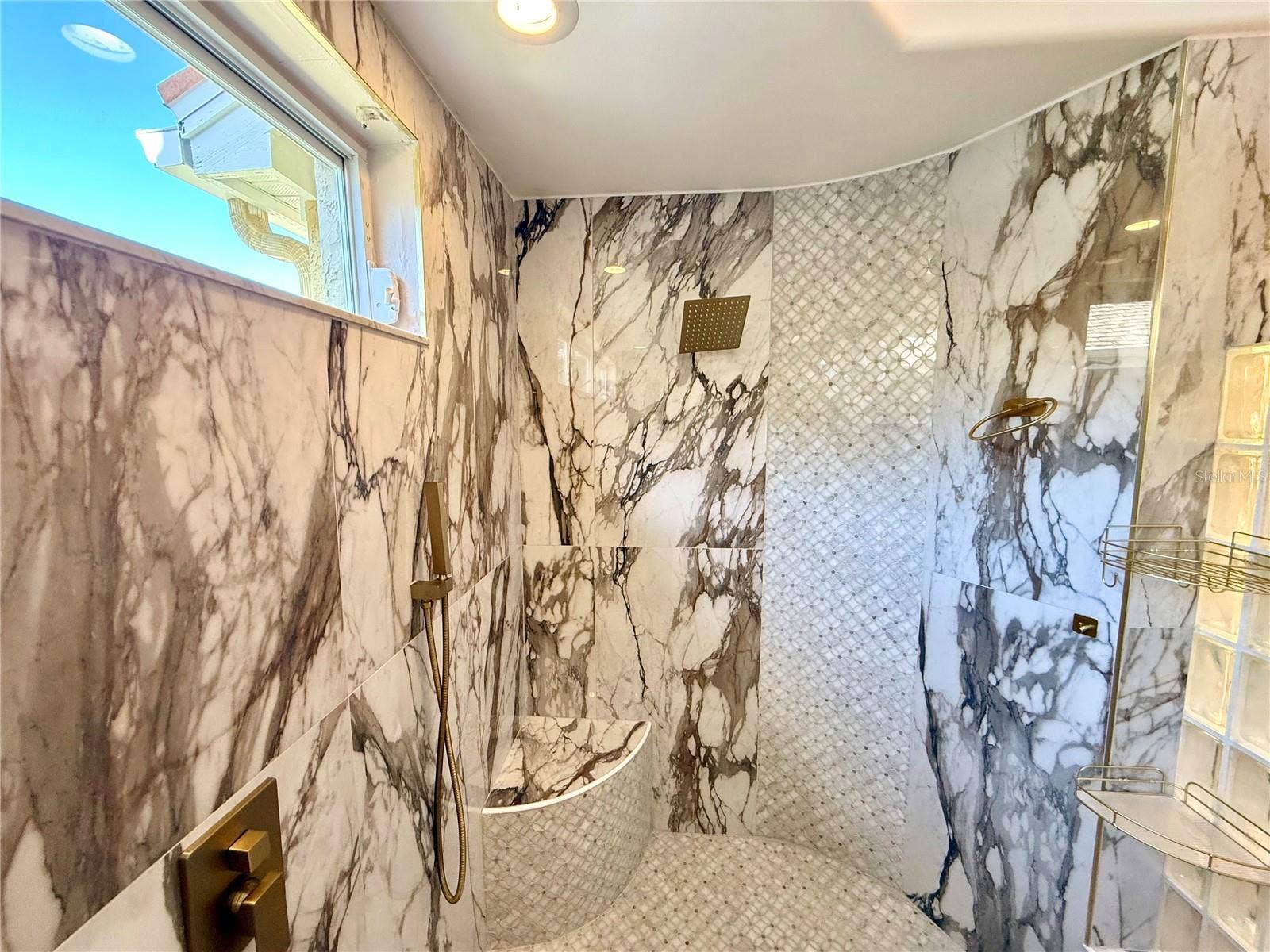10334 LONGWOOD DRIVE, Seminole, FL 33777 10334 LONGWOOD DRIVE, Seminole, FL 33777