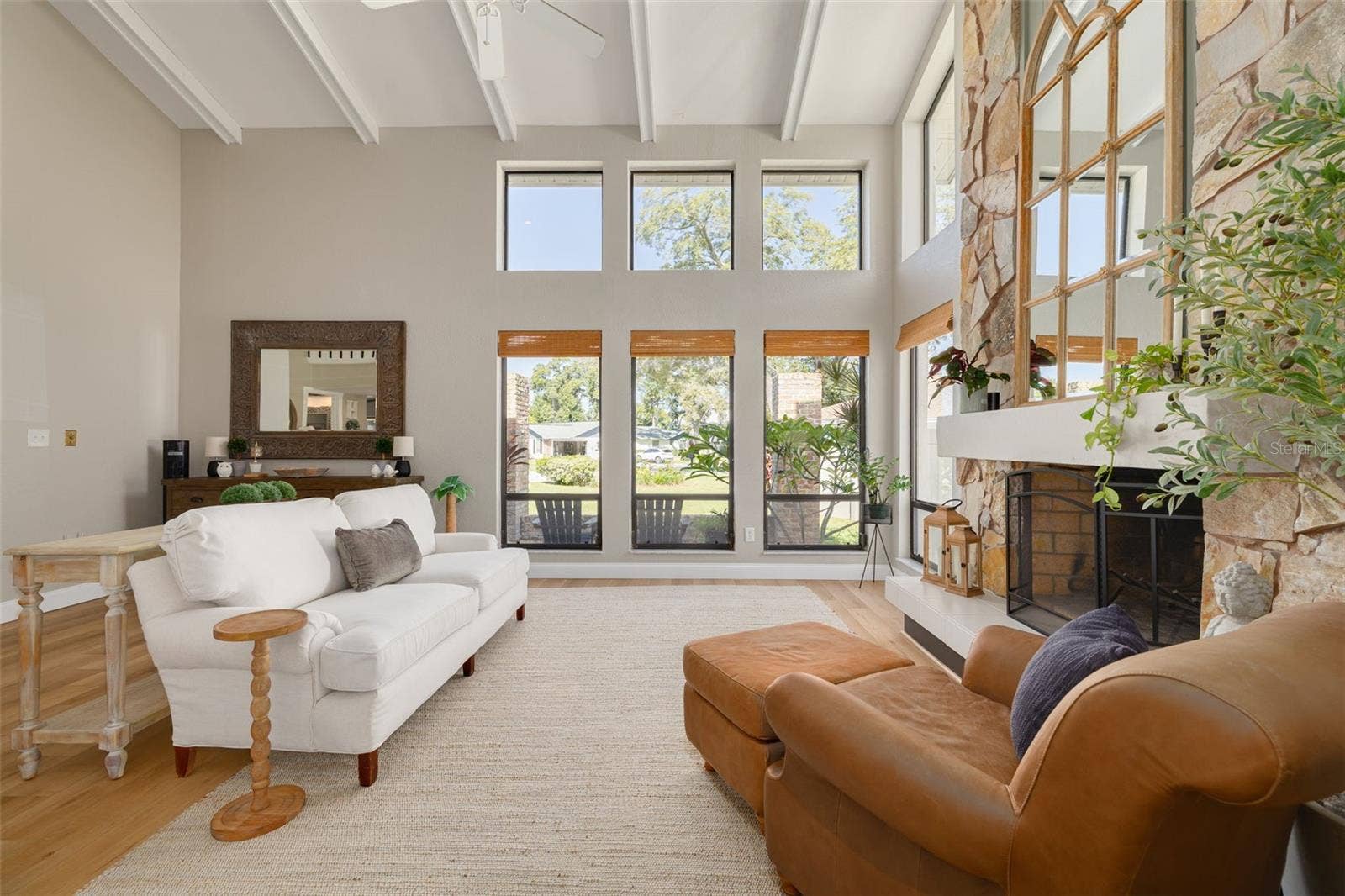 1496 TREETOP DRIVE, Palm Harbor, FL 34683 LIVING ROOM