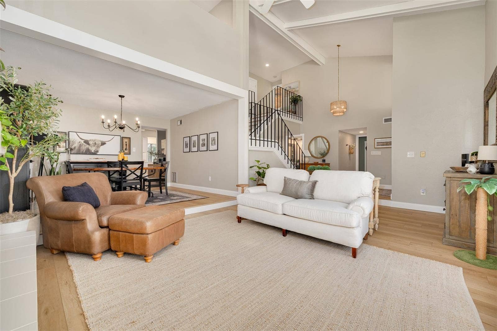 1496 TREETOP DRIVE, Palm Harbor, FL 34683 LIVING ROOM