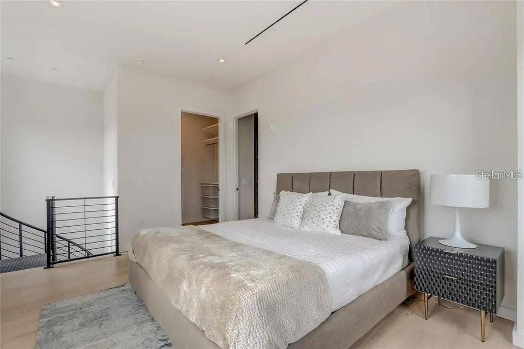 45 27TH STREET S, #1, St Petersburg, FL 33712