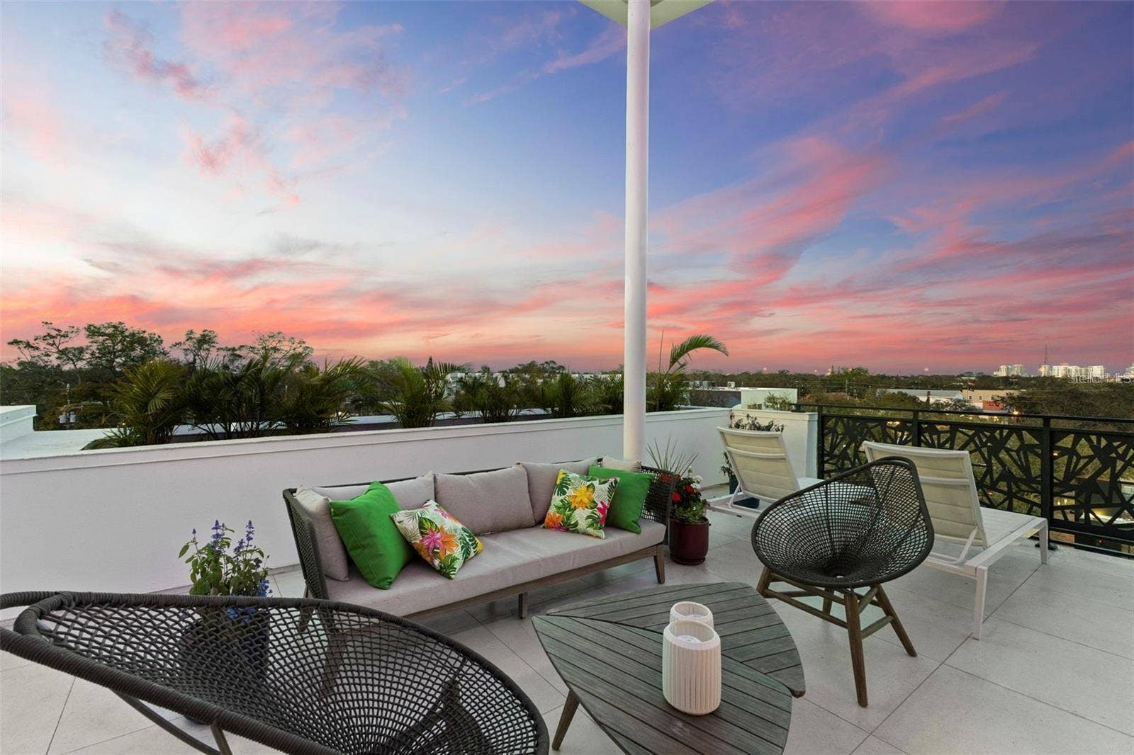 45 27TH STREET S, #1, St Petersburg, FL 33712