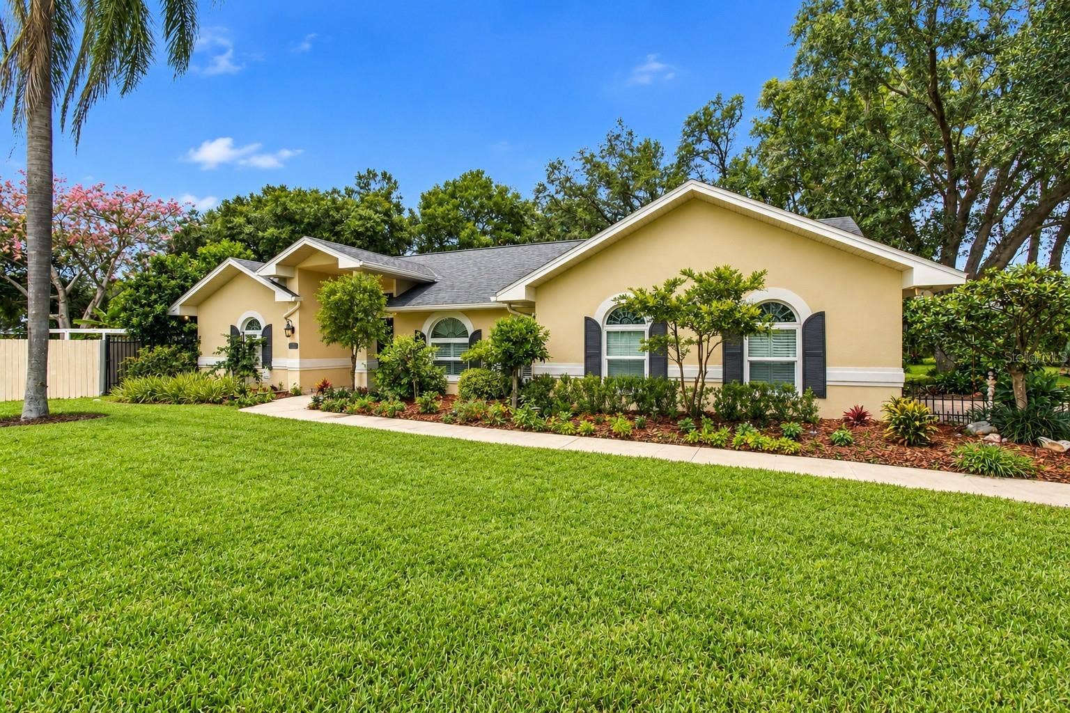 2202 GLEN MIST DRIVE, Valrico, FL 33594
