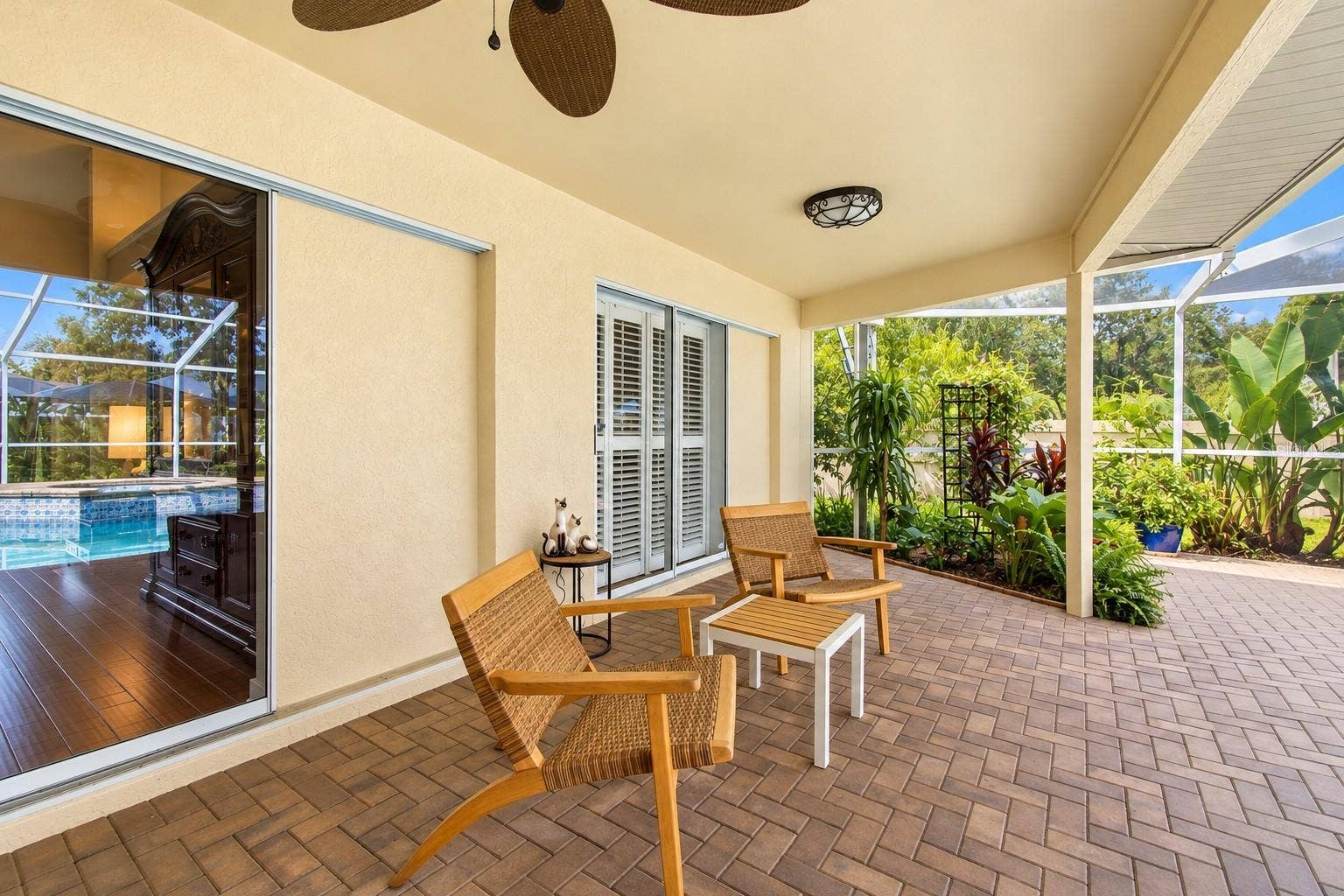 2202 GLEN MIST DRIVE, Valrico, FL 33594