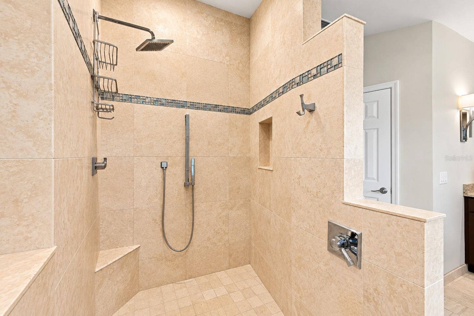 2202 GLEN MIST DRIVE, Valrico, FL 33594