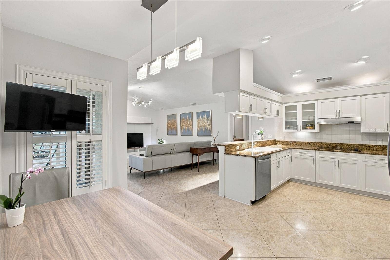 2202 GLEN MIST DRIVE, Valrico, FL 33594