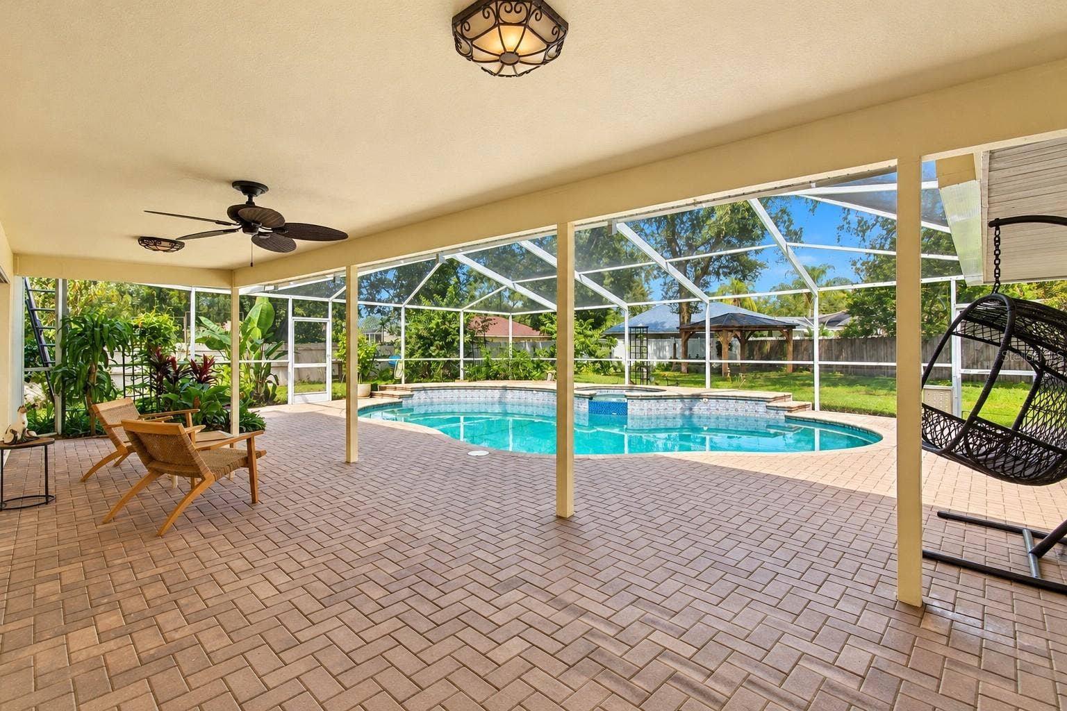 2202 GLEN MIST DRIVE, Valrico, FL 33594