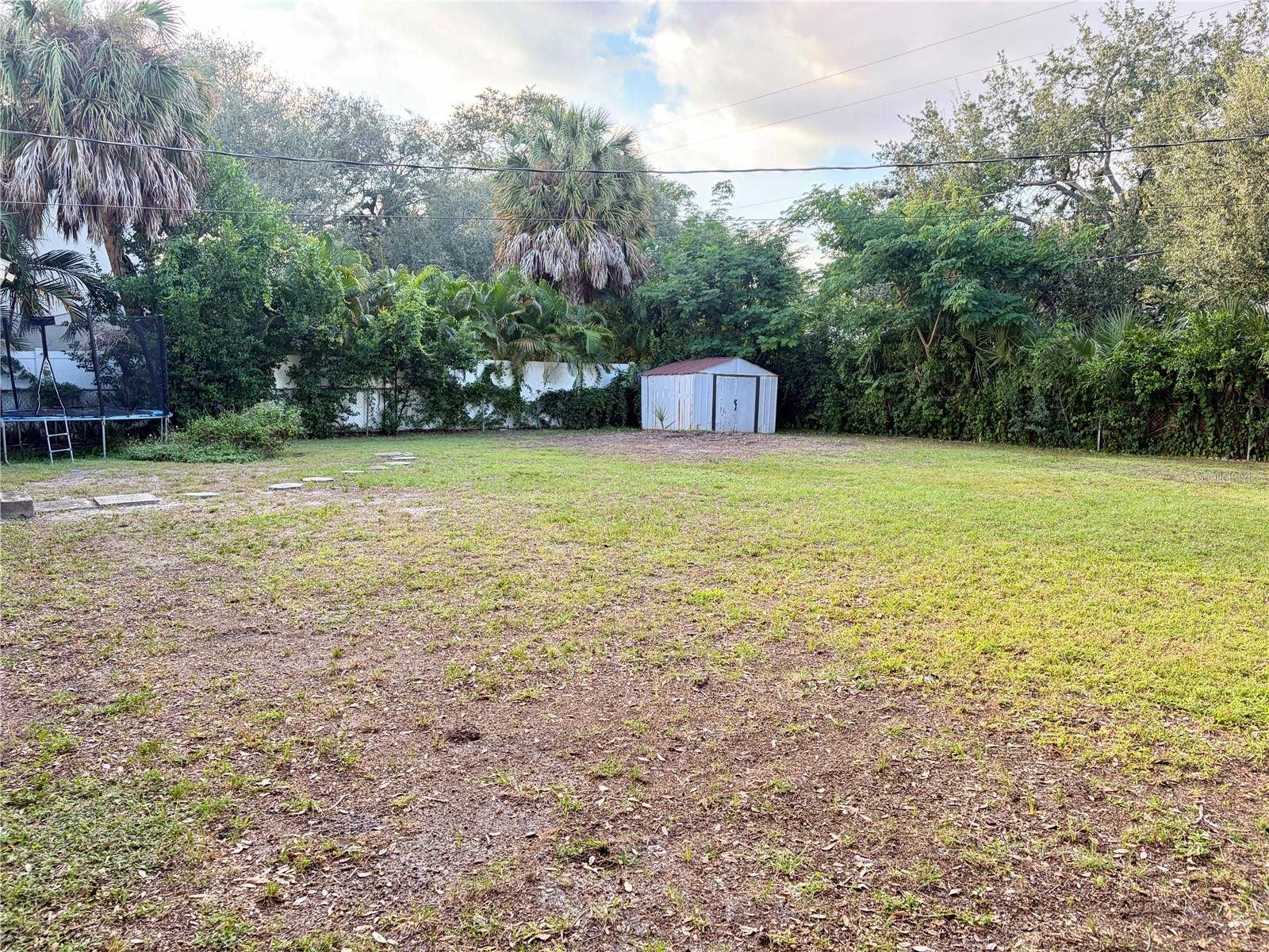 4001 W MULLEN AVENUE, Tampa, FL 33609 4001 W MULLEN AVENUE, Tampa, FL 33609