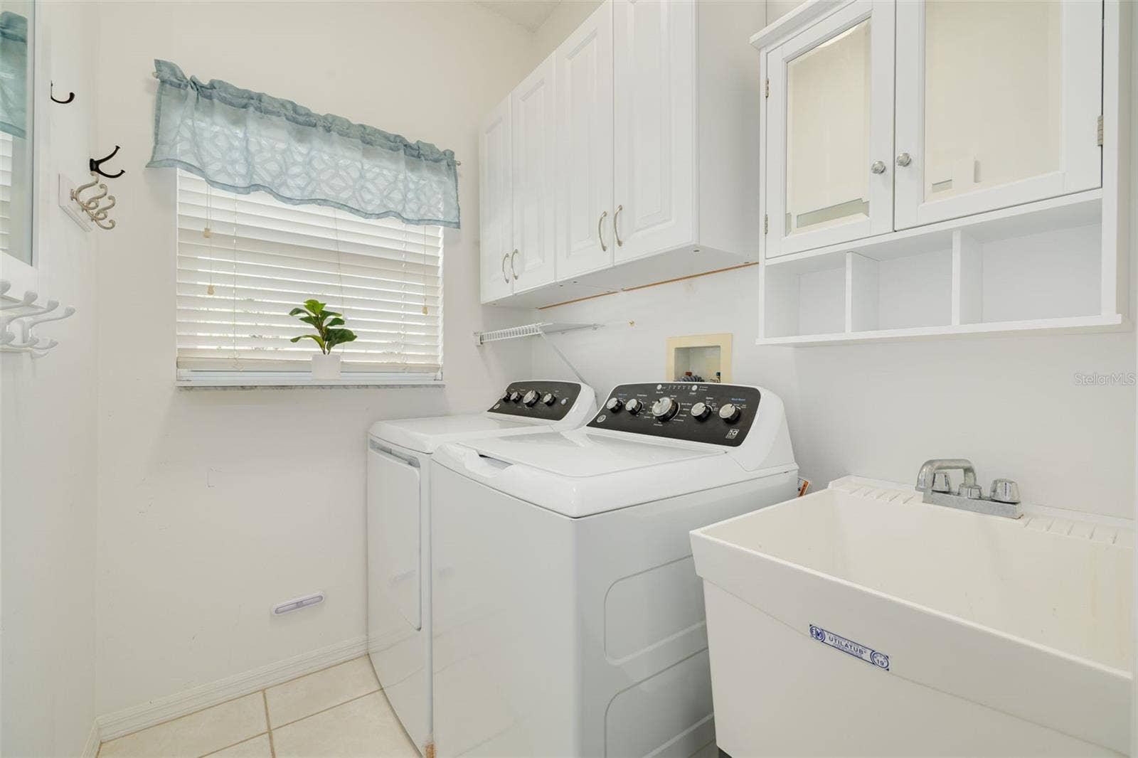 3755 DARSTON STREET, Palm Harbor, FL 34685 3755 DARSTON STREET, Palm Harbor, FL 34685