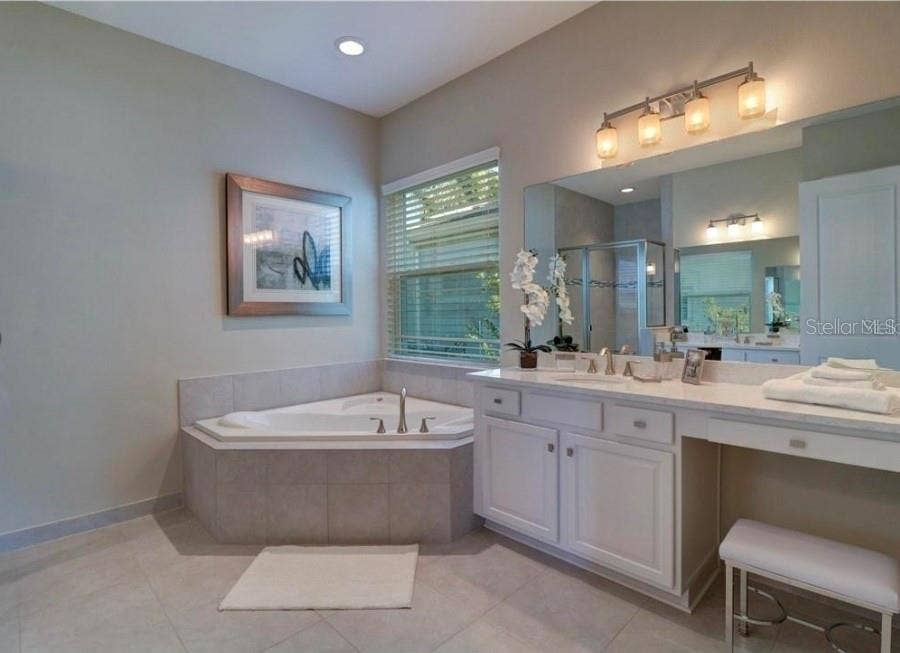 30582 IVY FORGE COURT, Wesley Chapel, FL 33543