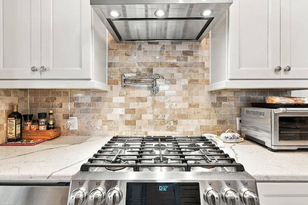 456 ROSALIA DRIVE, Sanford, FL 32771 456 ROSALIA DRIVE, Sanford, FL 32771