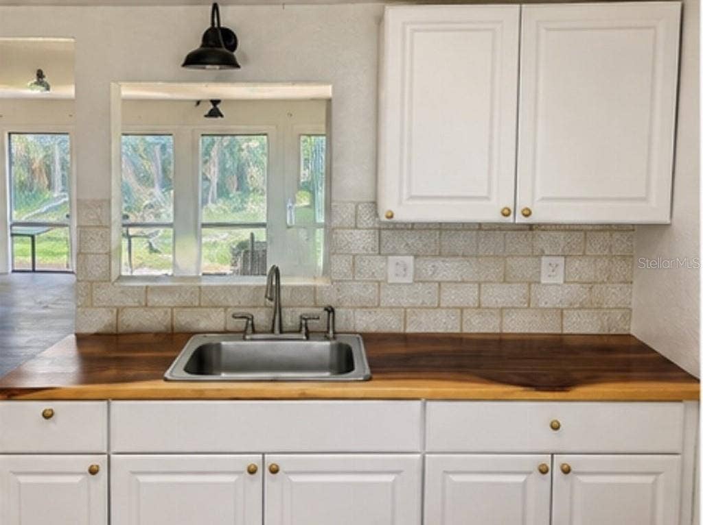 10017 LINDA STREET, Gibsonton, FL 33534