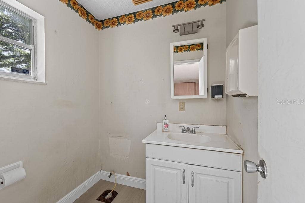 7416 COMMERCE STREET, Riverview, FL 33578 7416 COMMERCE STREET, Riverview, FL 33578