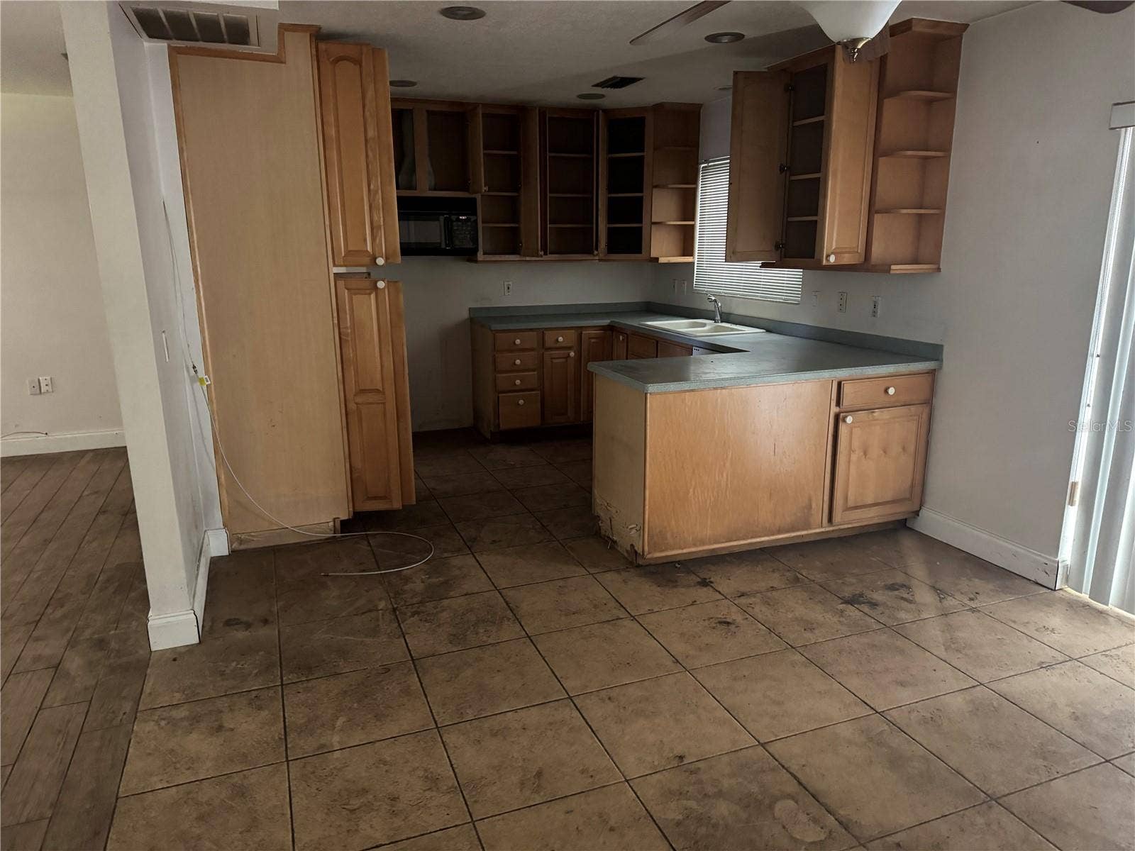 1640 KAY DRIVE, Largo, FL 33770 1640 KAY DRIVE, Largo, FL 33770