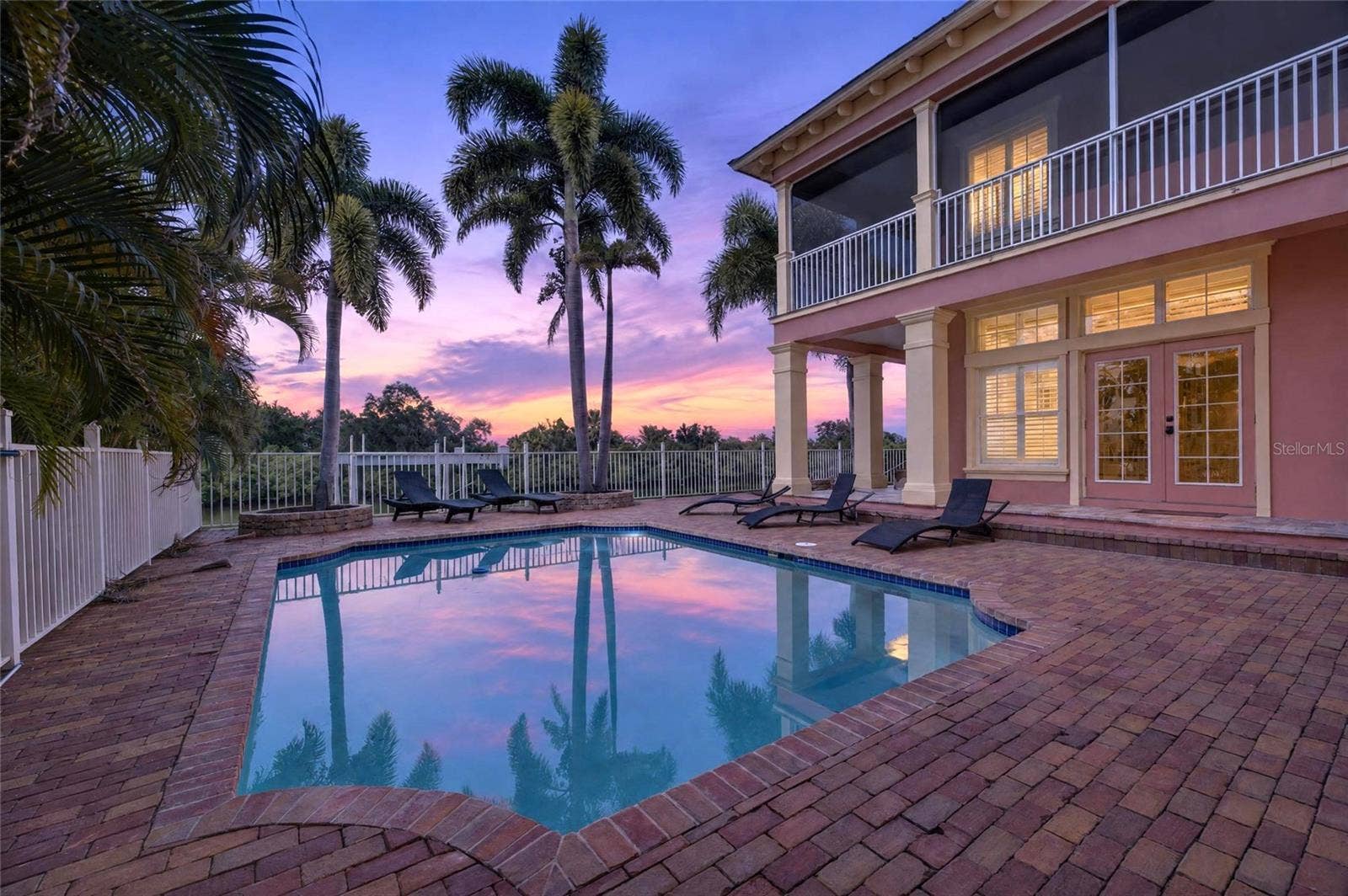 825 ISLEBAY DRIVE, Apollo Beach, FL 33572 825 ISLEBAY DRIVE, Apollo Beach, FL 33572