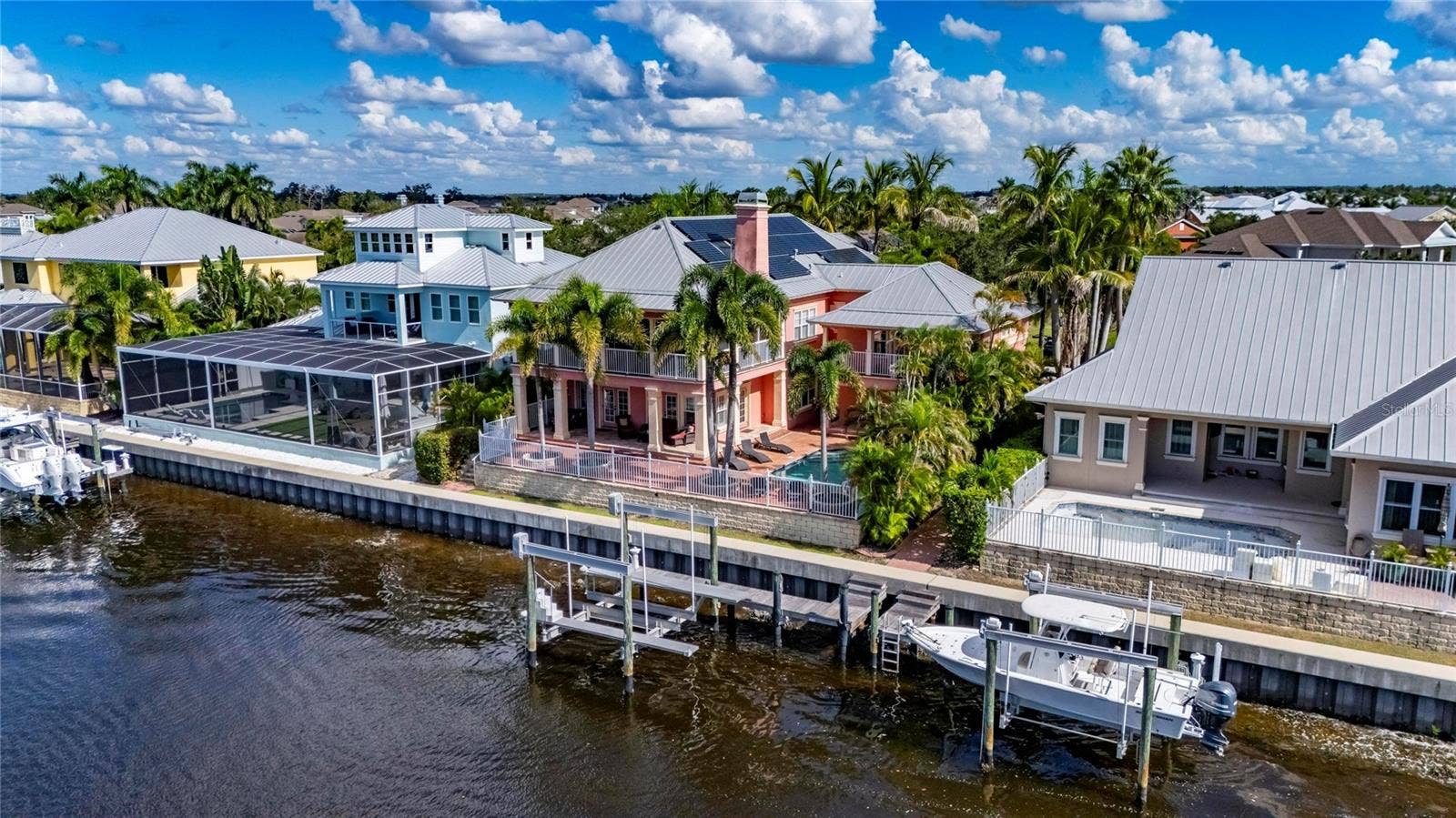 825 ISLEBAY DRIVE, Apollo Beach, FL 33572 825 ISLEBAY DRIVE, Apollo Beach, FL 33572