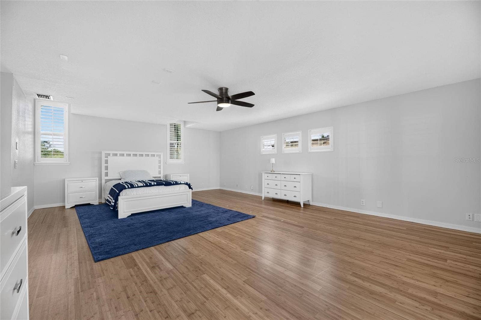 825 ISLEBAY DRIVE, Apollo Beach, FL 33572 825 ISLEBAY DRIVE, Apollo Beach, FL 33572