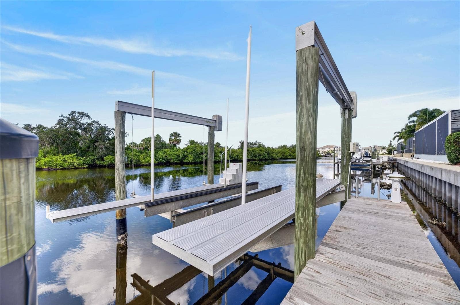 825 ISLEBAY DRIVE, Apollo Beach, FL 33572 825 ISLEBAY DRIVE, Apollo Beach, FL 33572