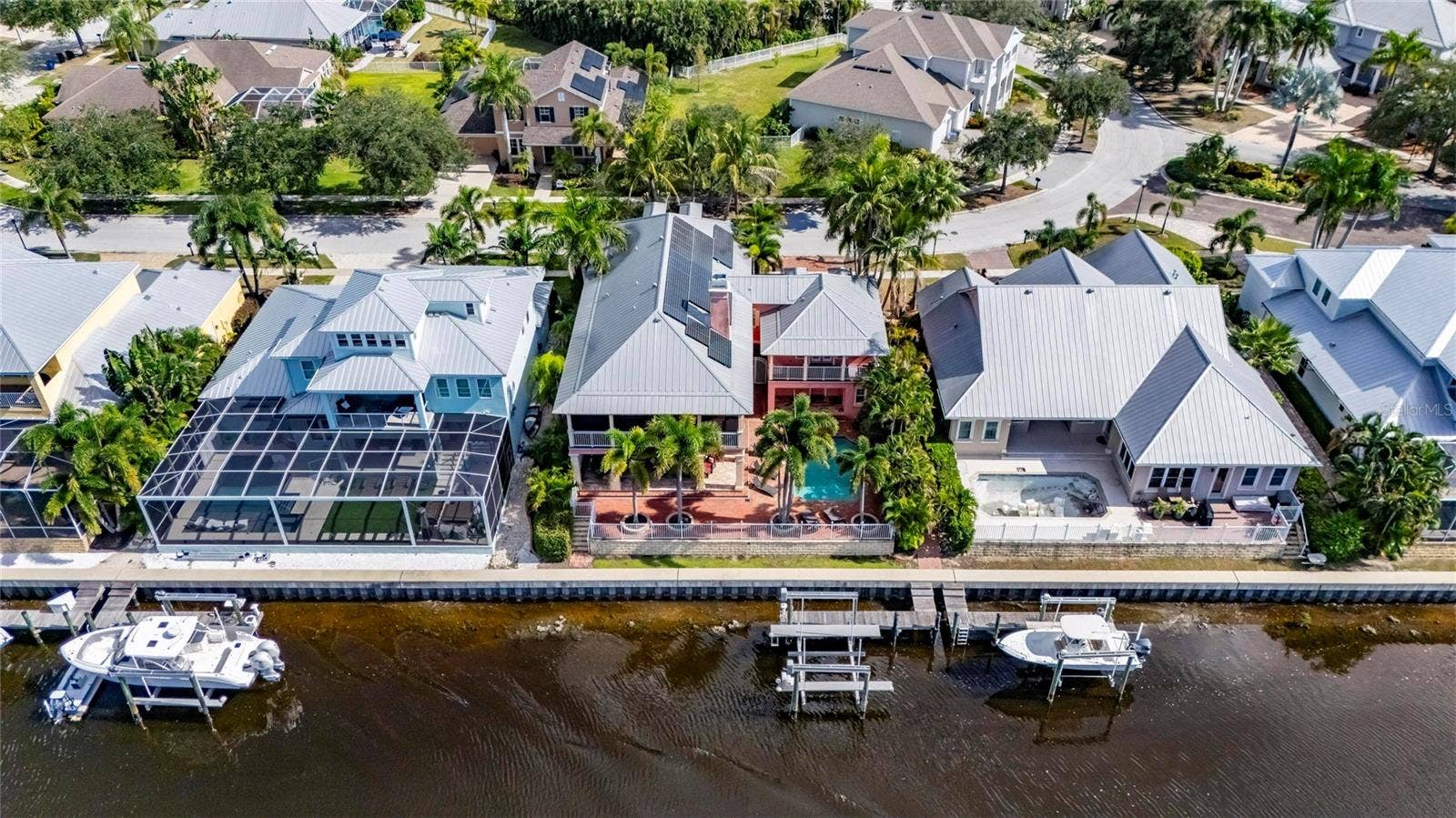 825 ISLEBAY DRIVE, Apollo Beach, FL 33572 825 ISLEBAY DRIVE, Apollo Beach, FL 33572