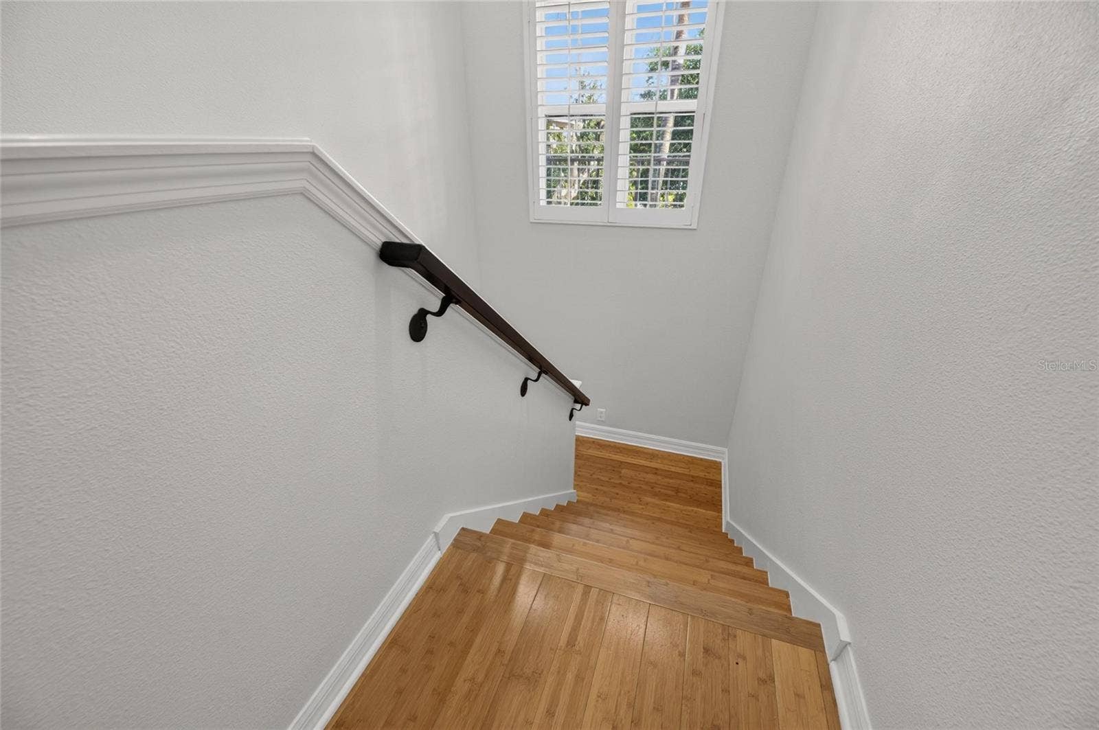 825 ISLEBAY DRIVE, Apollo Beach, FL 33572 825 ISLEBAY DRIVE, Apollo Beach, FL 33572