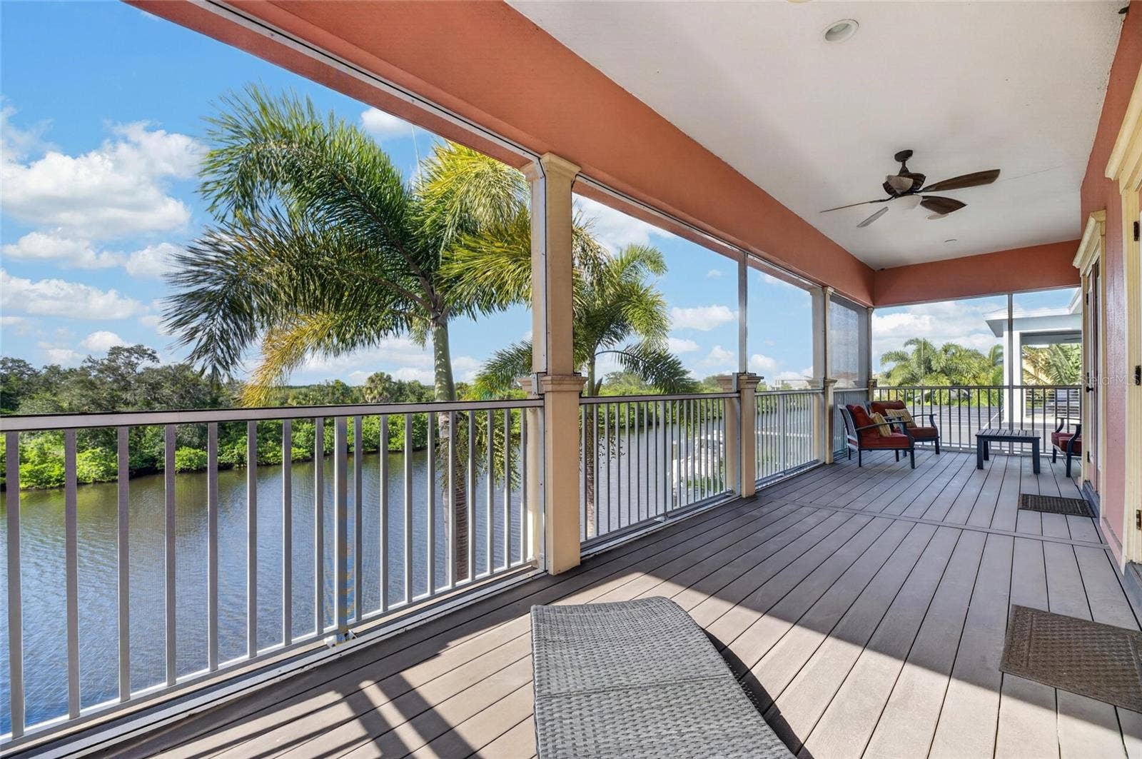 825 ISLEBAY DRIVE, Apollo Beach, FL 33572 825 ISLEBAY DRIVE, Apollo Beach, FL 33572