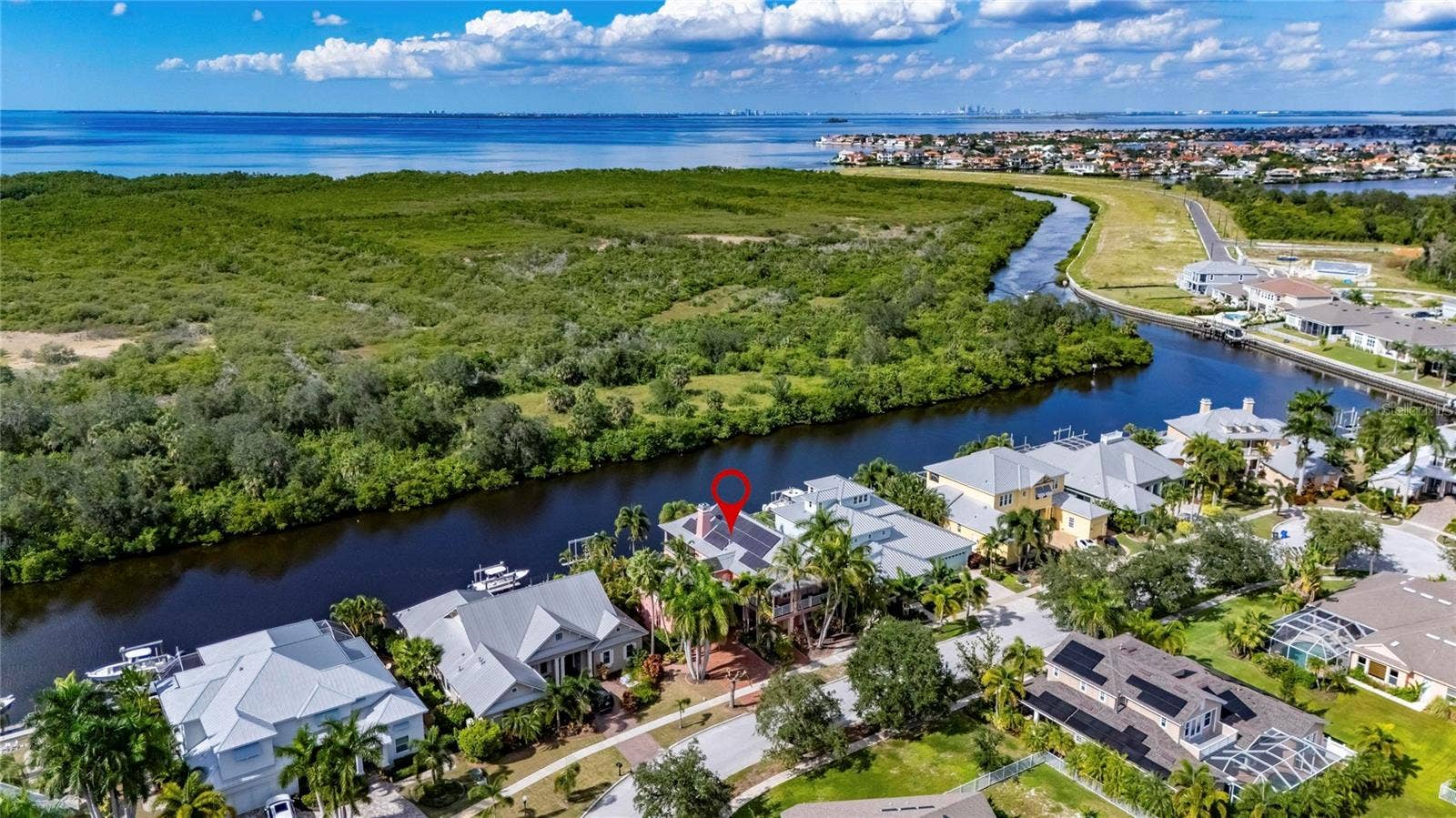 825 ISLEBAY DRIVE, Apollo Beach, FL 33572 825 ISLEBAY DRIVE, Apollo Beach, FL 33572