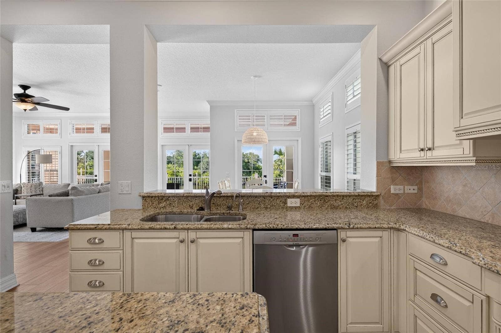 825 ISLEBAY DRIVE, Apollo Beach, FL 33572 825 ISLEBAY DRIVE, Apollo Beach, FL 33572